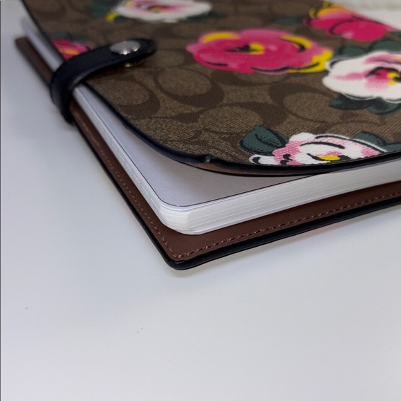 Coach Notebook In Signature Canvas and Leather With Vintage Rose Print - Picture 4 of 13